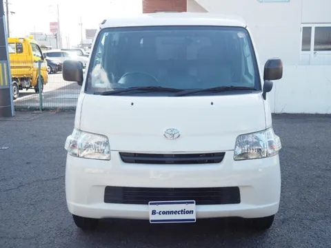 Toyota TownAce Van