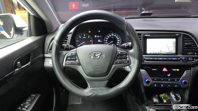 Hyundai Elantra (Avante)