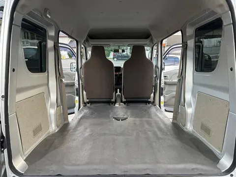 Mitsubishi Minicab Van