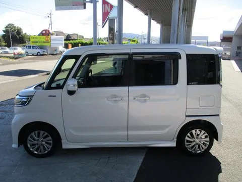 Suzuki Spacia Custom