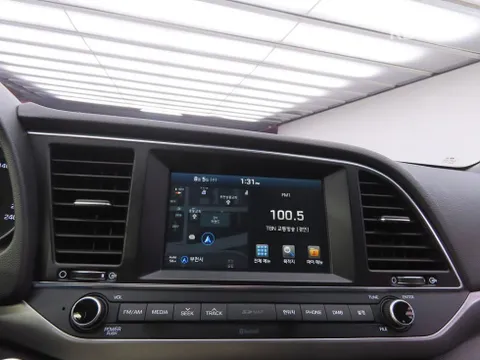 Hyundai Elantra (Avante)