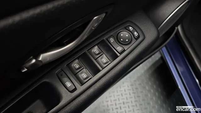 Renault SM3
