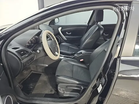 Renault SM3