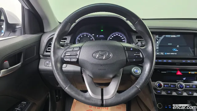 Hyundai Elantra (Avante)