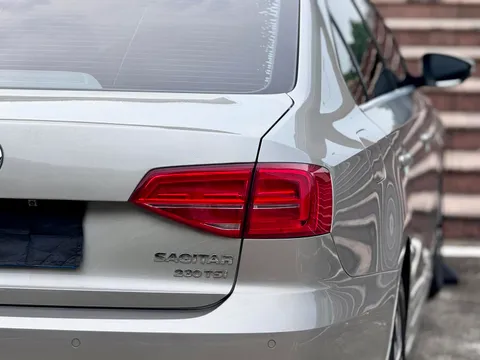 Volkswagen Sagitar
