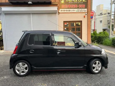 Daihatsu Esse