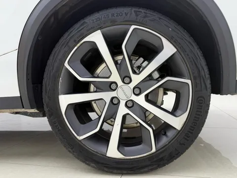 Lynk & Co 05