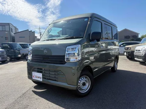 Nissan Clipper Van