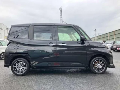 Subaru Justy Minivan