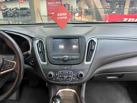 Chevrolet Malibu XL