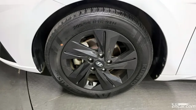 Hyundai Elantra (Avante)