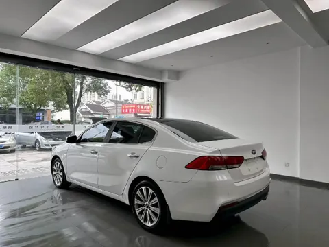 Kia K4