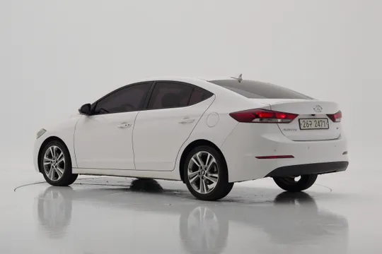 Hyundai Elantra (Avante)