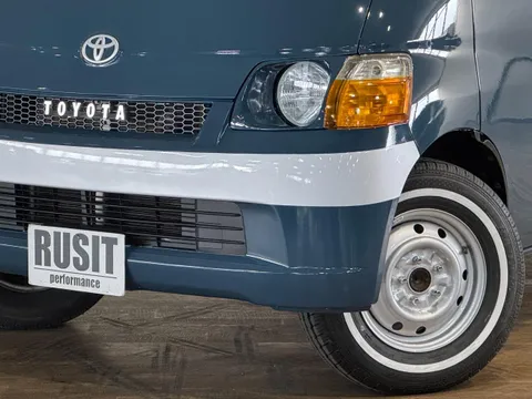 Toyota TownAce Van