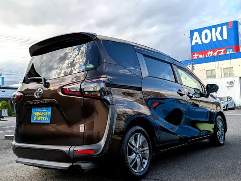 Toyota Sienta