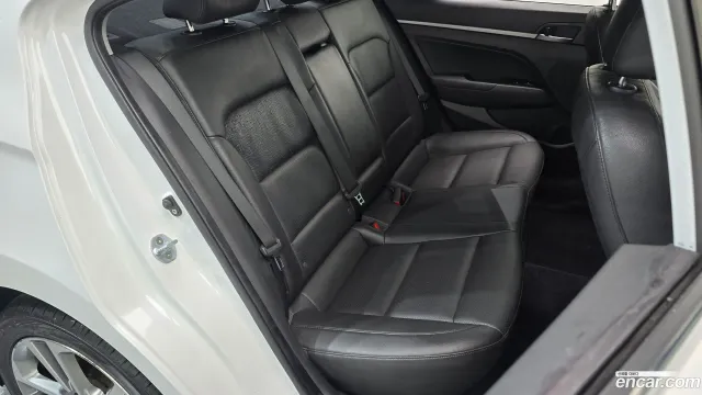 Hyundai Elantra (Avante)