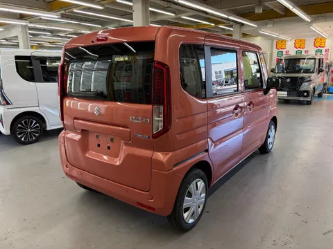 Suzuki Spacia