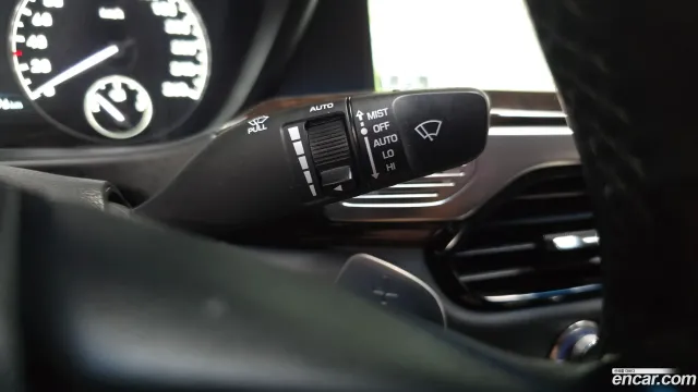 Genesis G90 (EQ900)