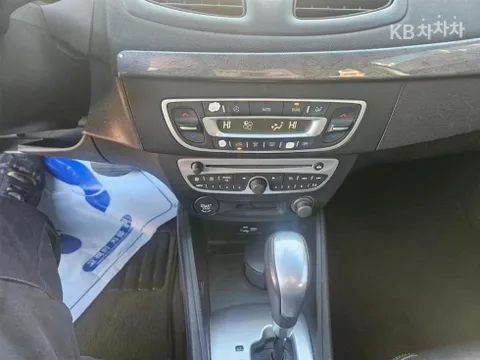Renault SM3