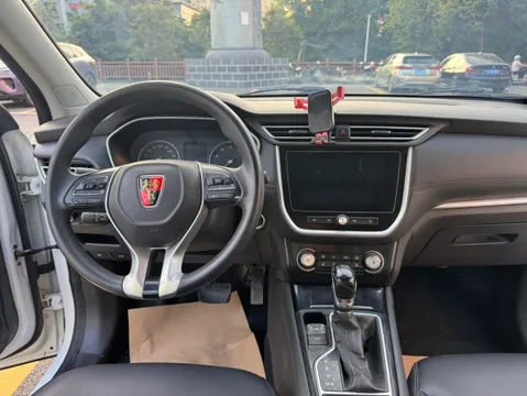 Roewe RX3