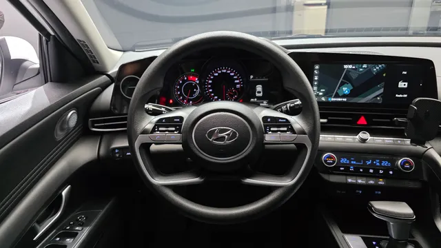 Hyundai Elantra (Avante)