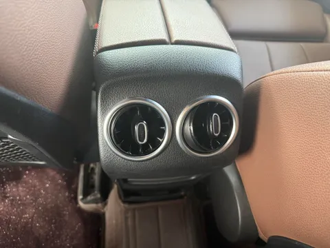 Mercedes-Benz Mercedes-Benz GLB