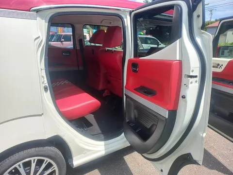 Honda N-BOX Slash
