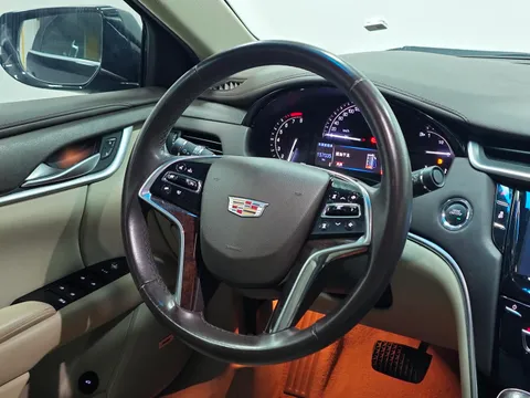 Cadillac XTS