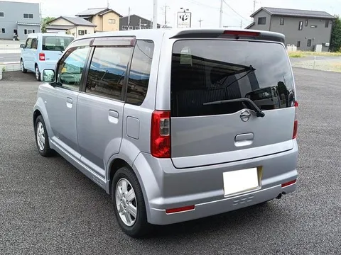 Nissan Otti
