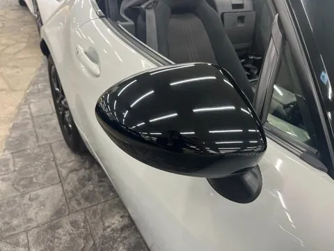 Mazda MX-5 (Roadster)