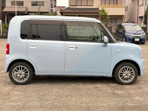 Daihatsu Move Conte