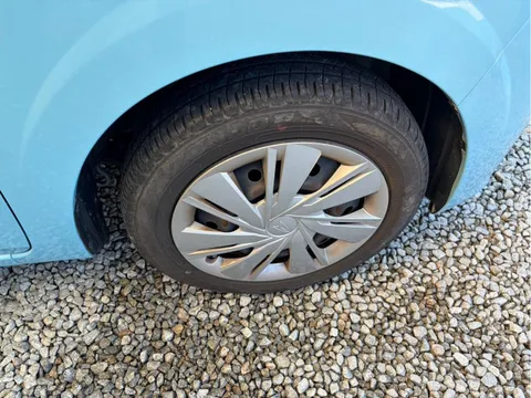 Daihatsu Mira Tocot