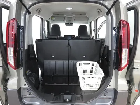 Suzuki Spacia Gear