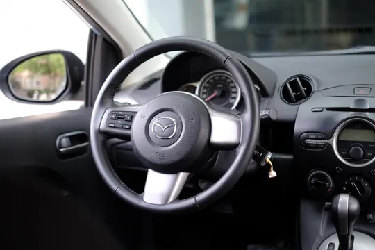 Mazda Mazda 2
