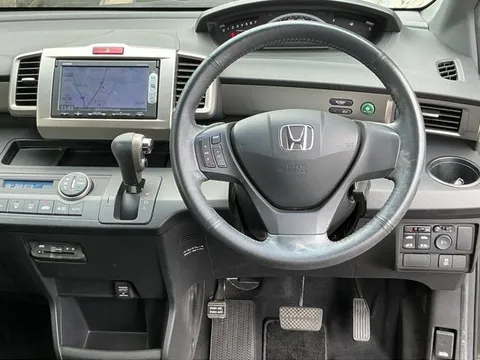 Honda Freed Spike