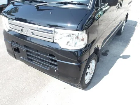 Mitsubishi Minicab Van