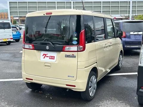 Suzuki Spacia