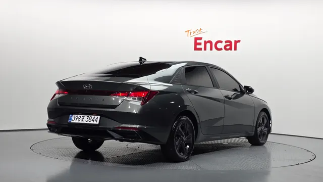 Hyundai Elantra (Avante)