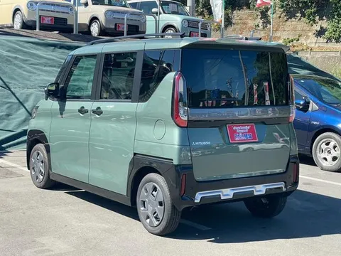 Mitsubishi Delica Mini