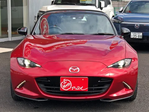 Mazda MX-5 (Roadster)