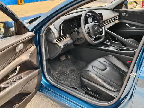 Hyundai Elantra (Avante)