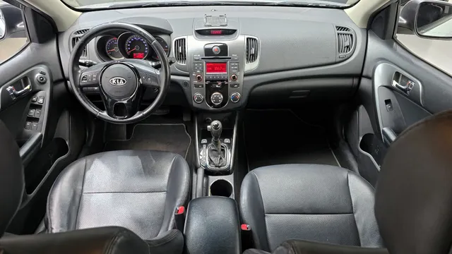 Kia Cerato (Forte)
