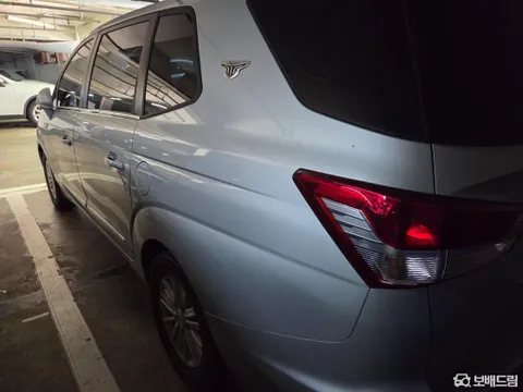 SsangYong Stavic (Korando Turismo)