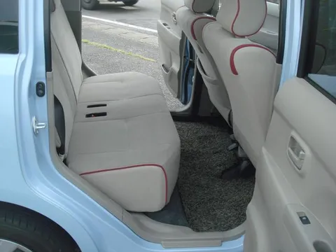 Toyota Pixis Space
