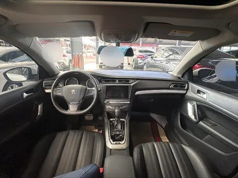 Peugeot 408