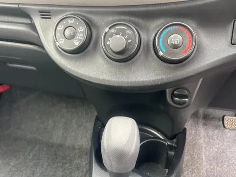 Toyota Yaris (Vitz)