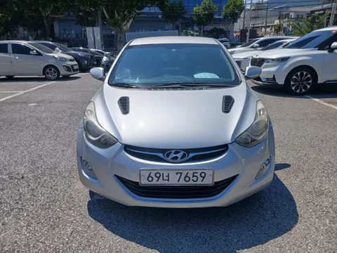 Hyundai Elantra (Avante)