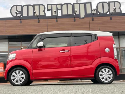 Honda N-BOX Slash