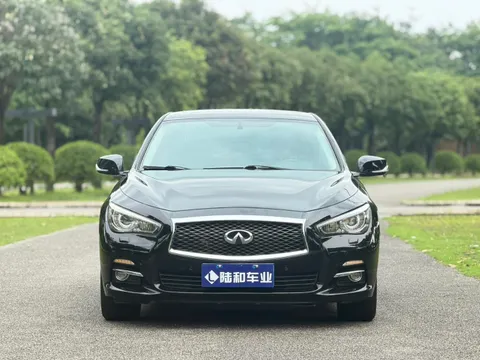 Infiniti Q50L