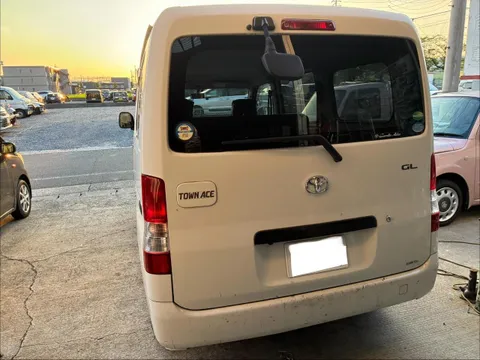 Toyota TownAce Van